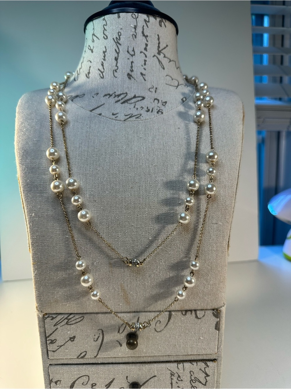 Layered Pearl and Gold Chain Necklace - Cream Pearls